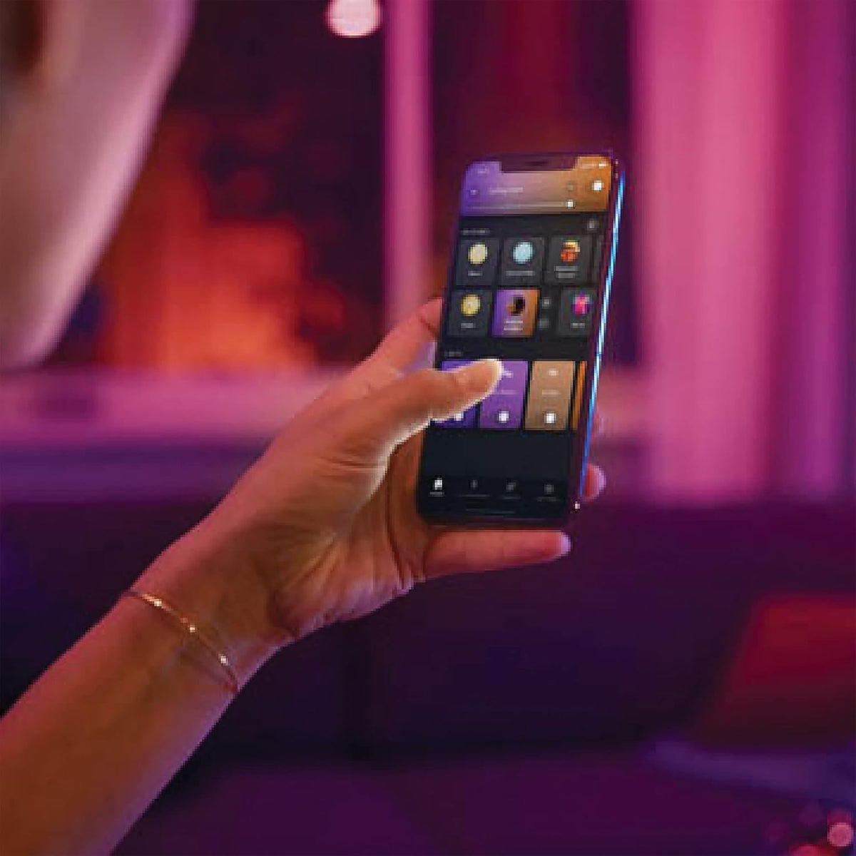 Philips Hue Ensis Black Smart Pendant Light Colour Ambiance